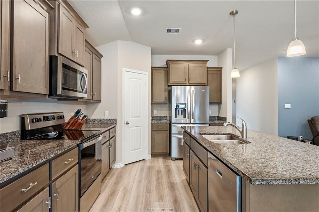 2042 Rock Rdg Ave – photo 3
