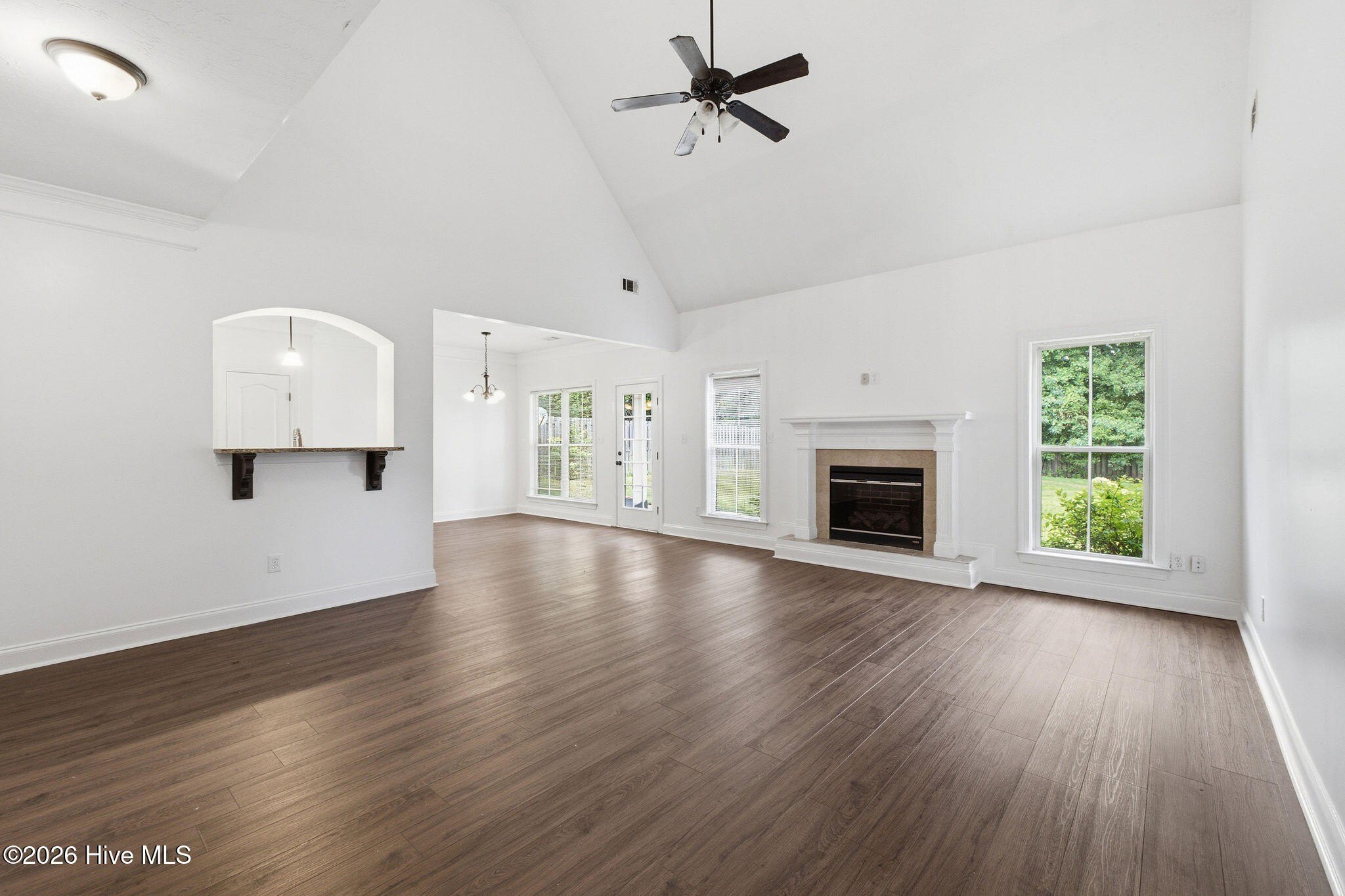 8017 Battle St – photo 5