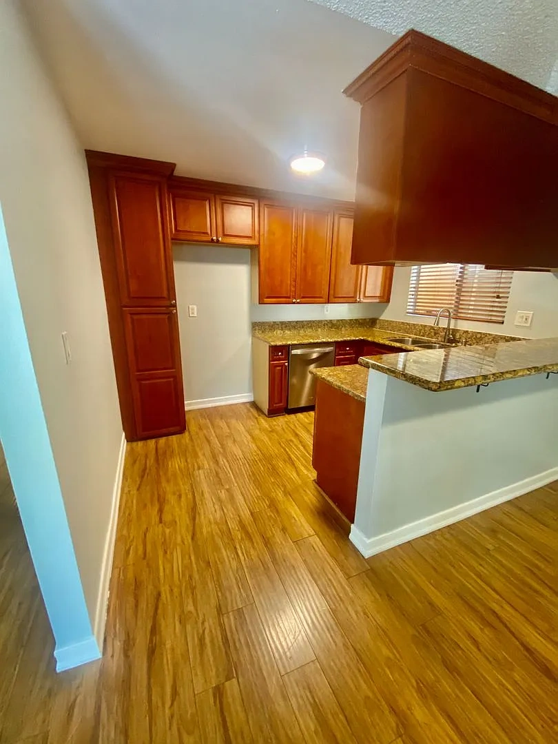 215 Euclid Avenue – photo 5