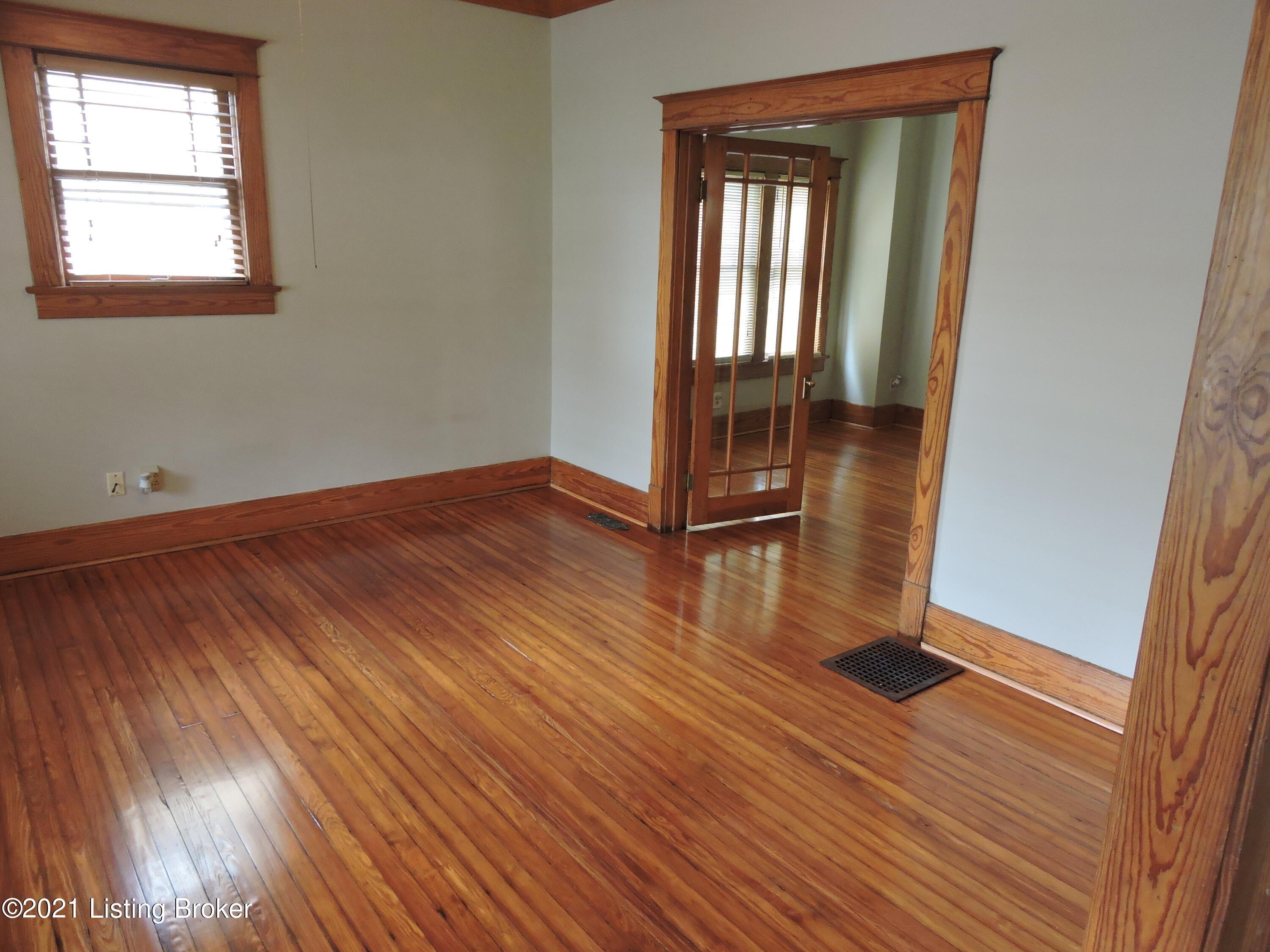 670 N Barbee Way – photo 4