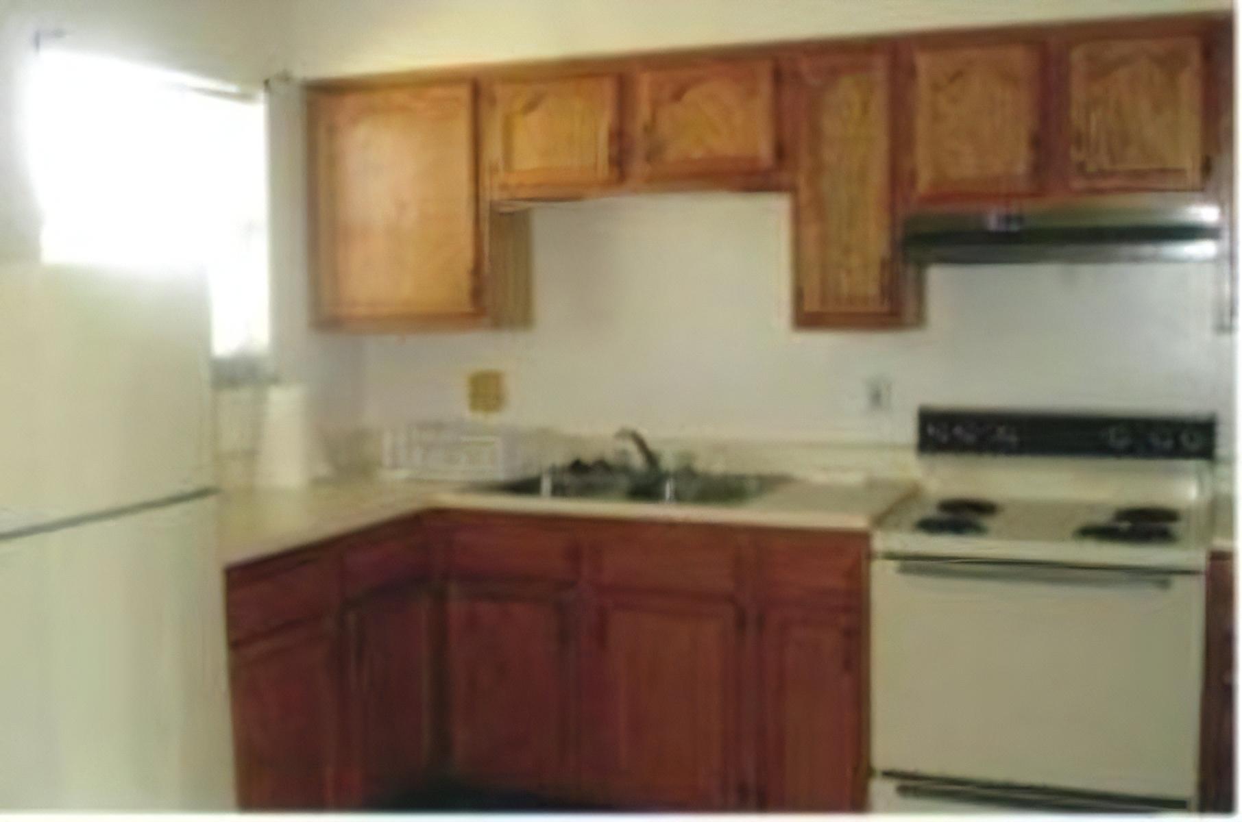 748 Main St – photo 2