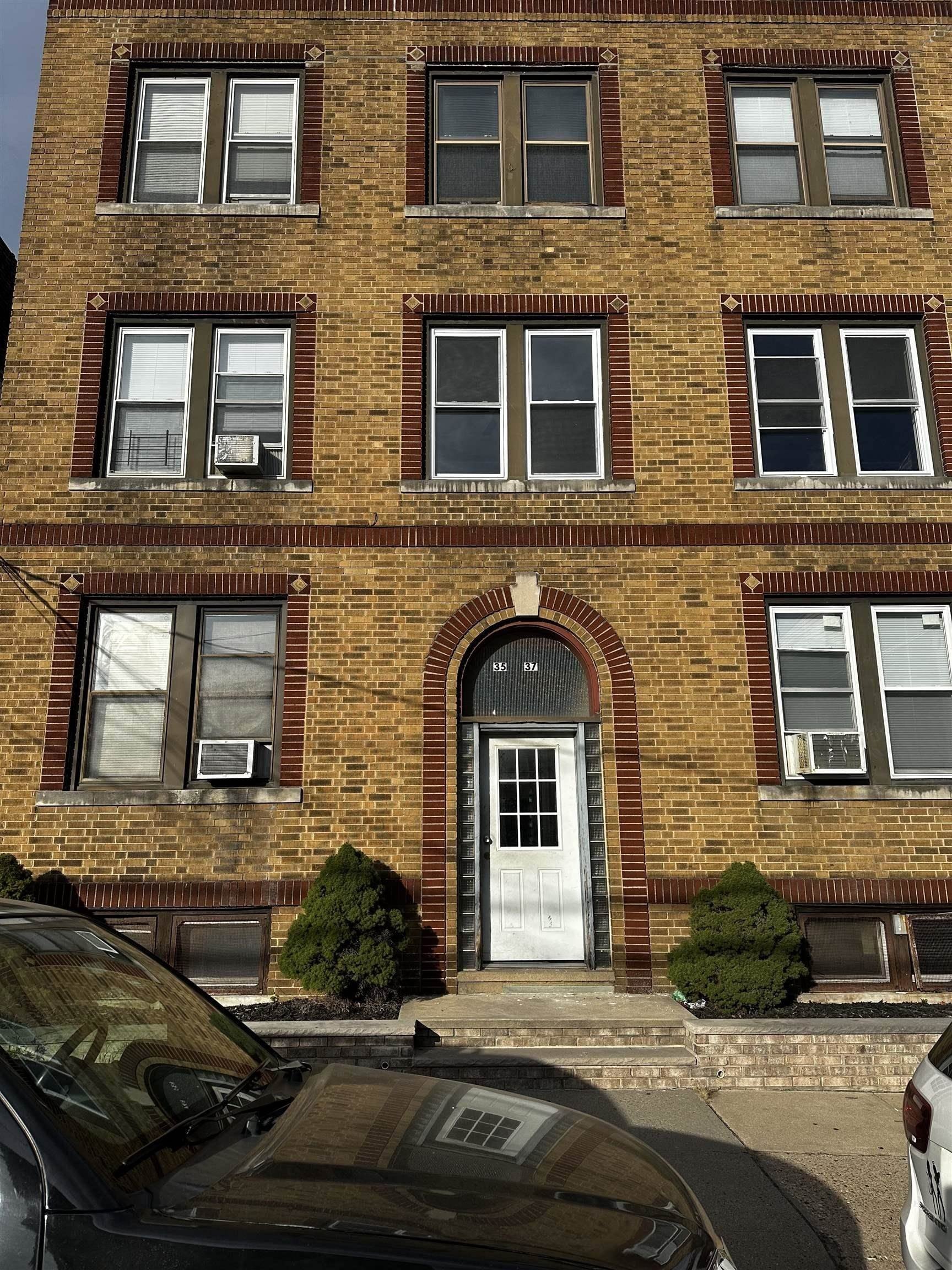 35-37 E 19th St – photo 1