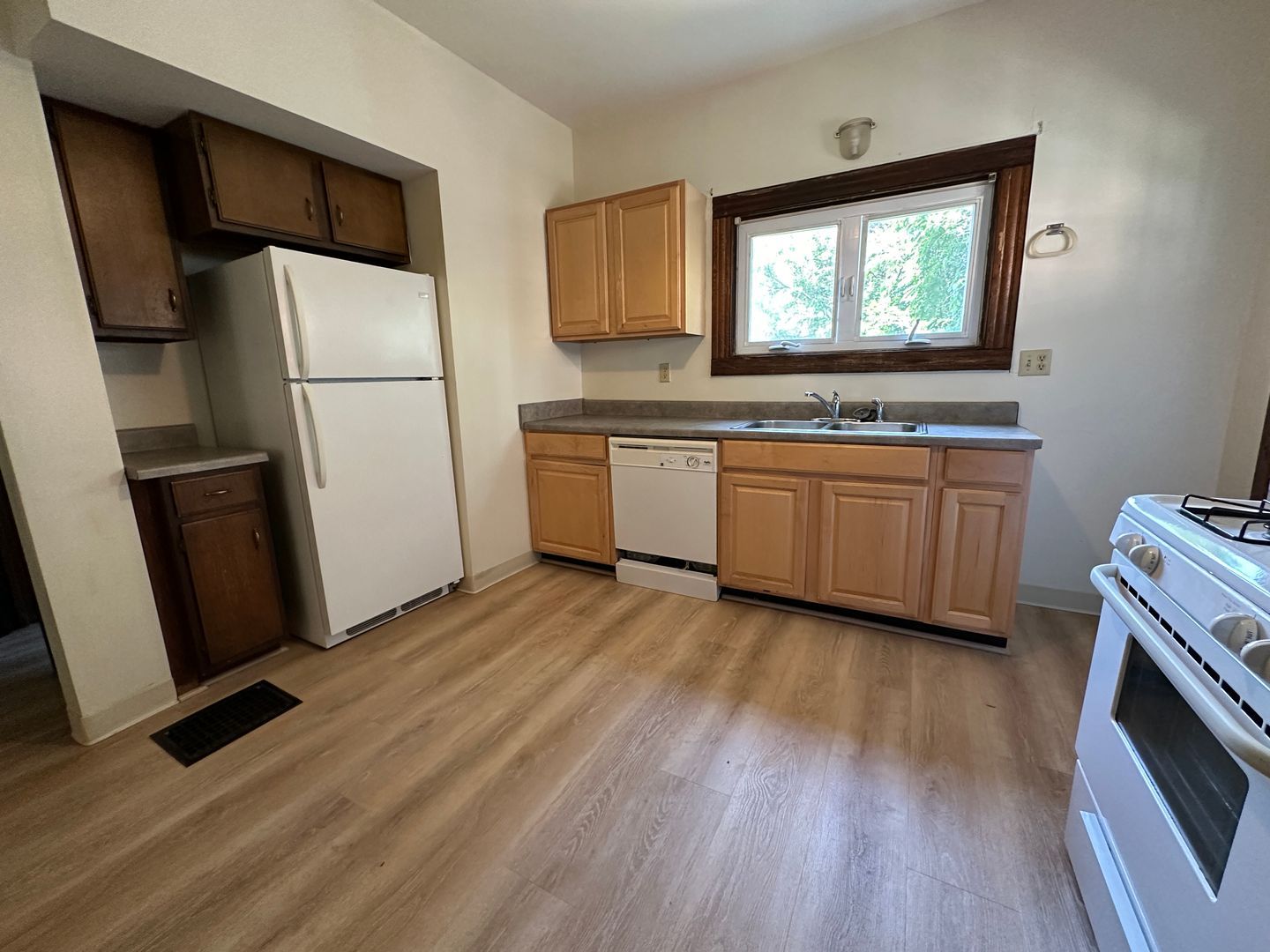 306 Eddy St unit 306 Eddy Street – photo 3