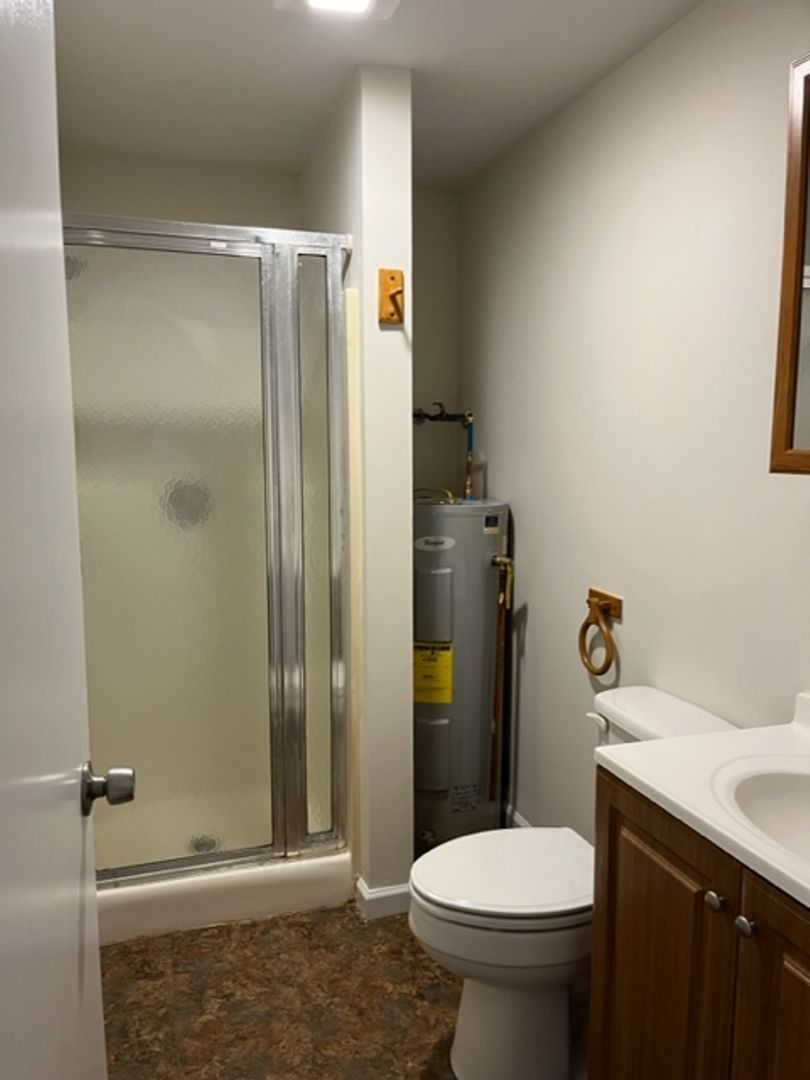 145 Whiting St unit Apt. 4 – photo 4