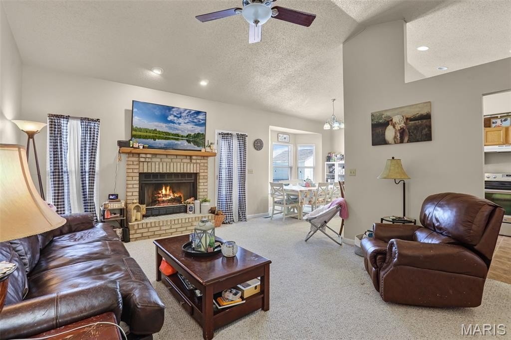 753 Forest Green Dr – photo 3