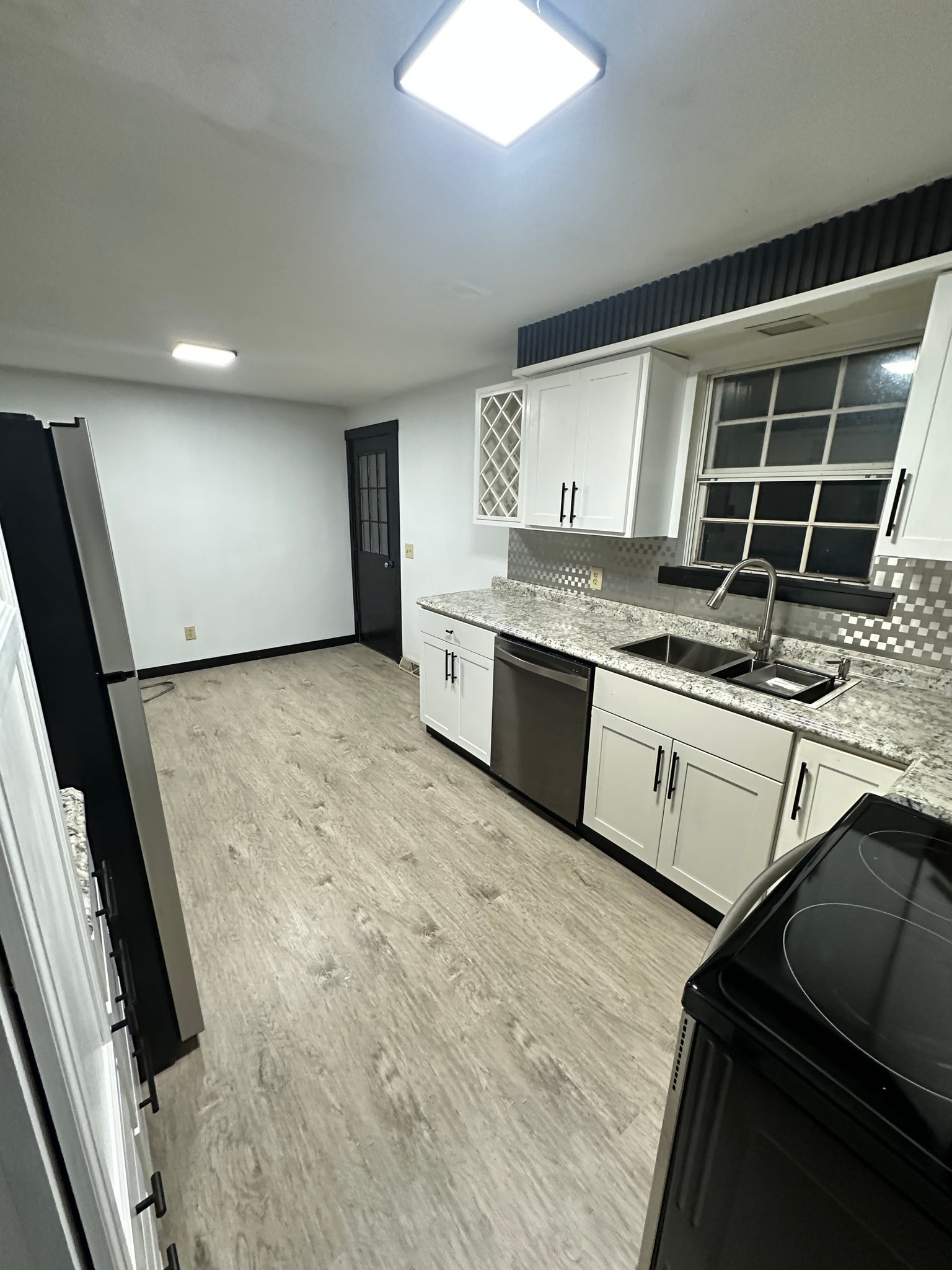 1752 Woodlawn Ave NW – photo 4