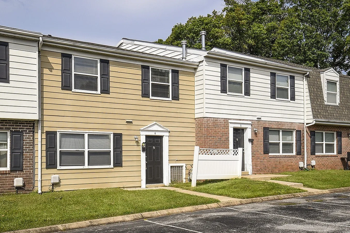 Middle River Townhomes – photo 3