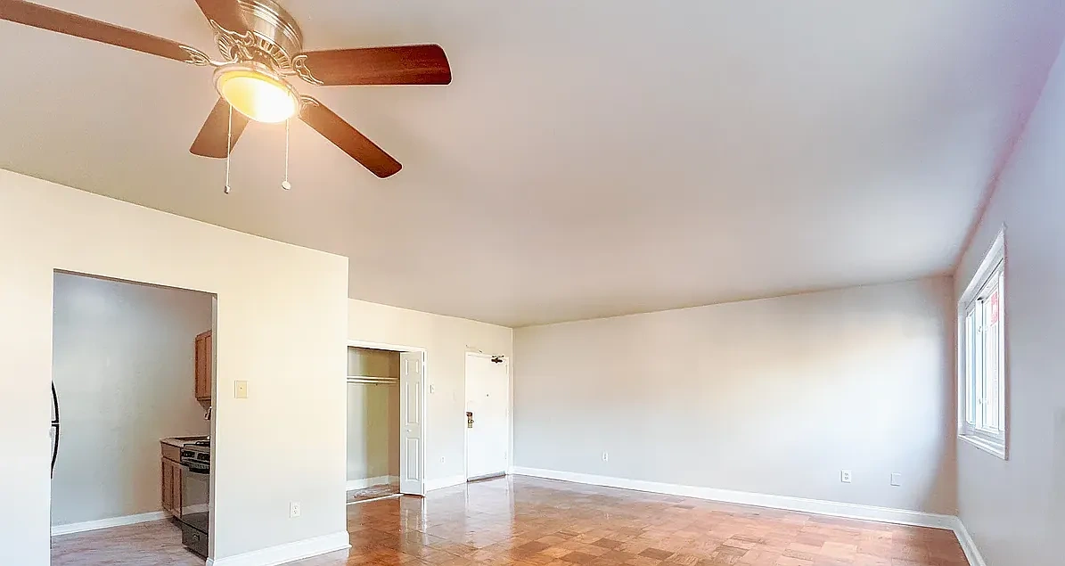 Delton Apartments – photo 5