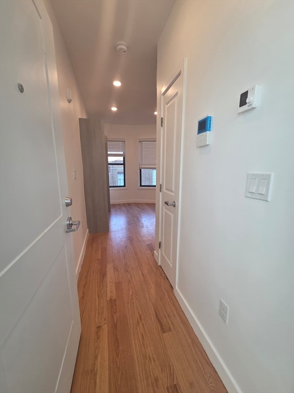 165 Hawthorne St unit 402 – photo 5