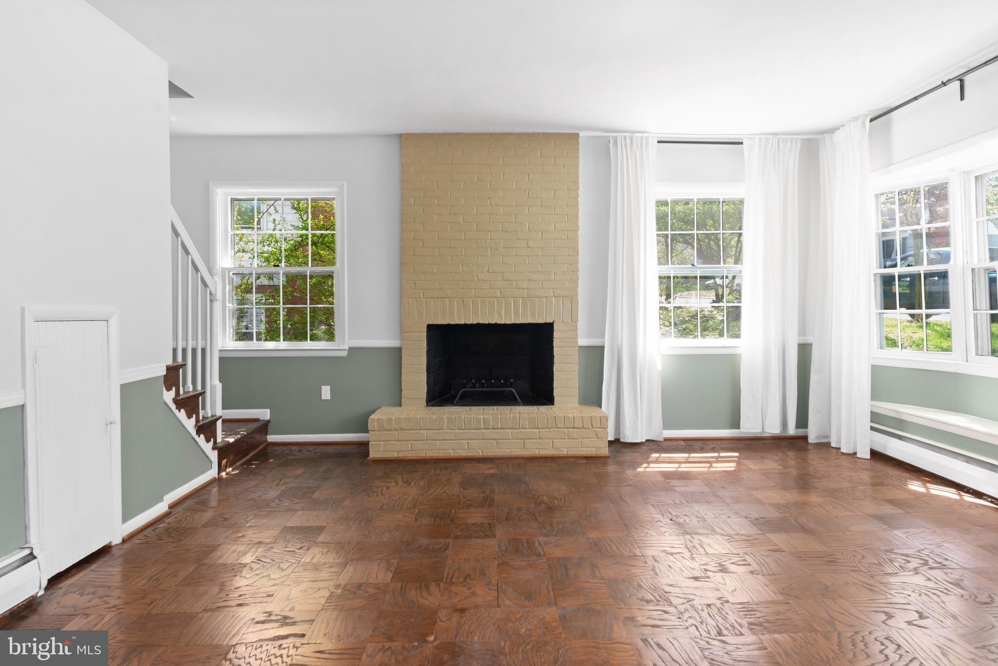 2305 Pickwick Rd – photo 3