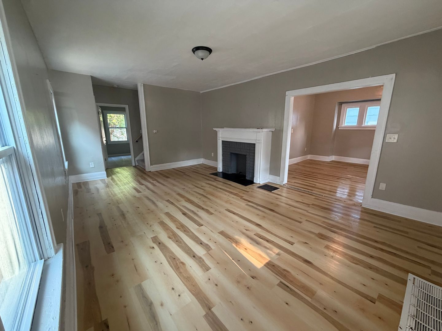 4224 Fairview Dr – photo 5