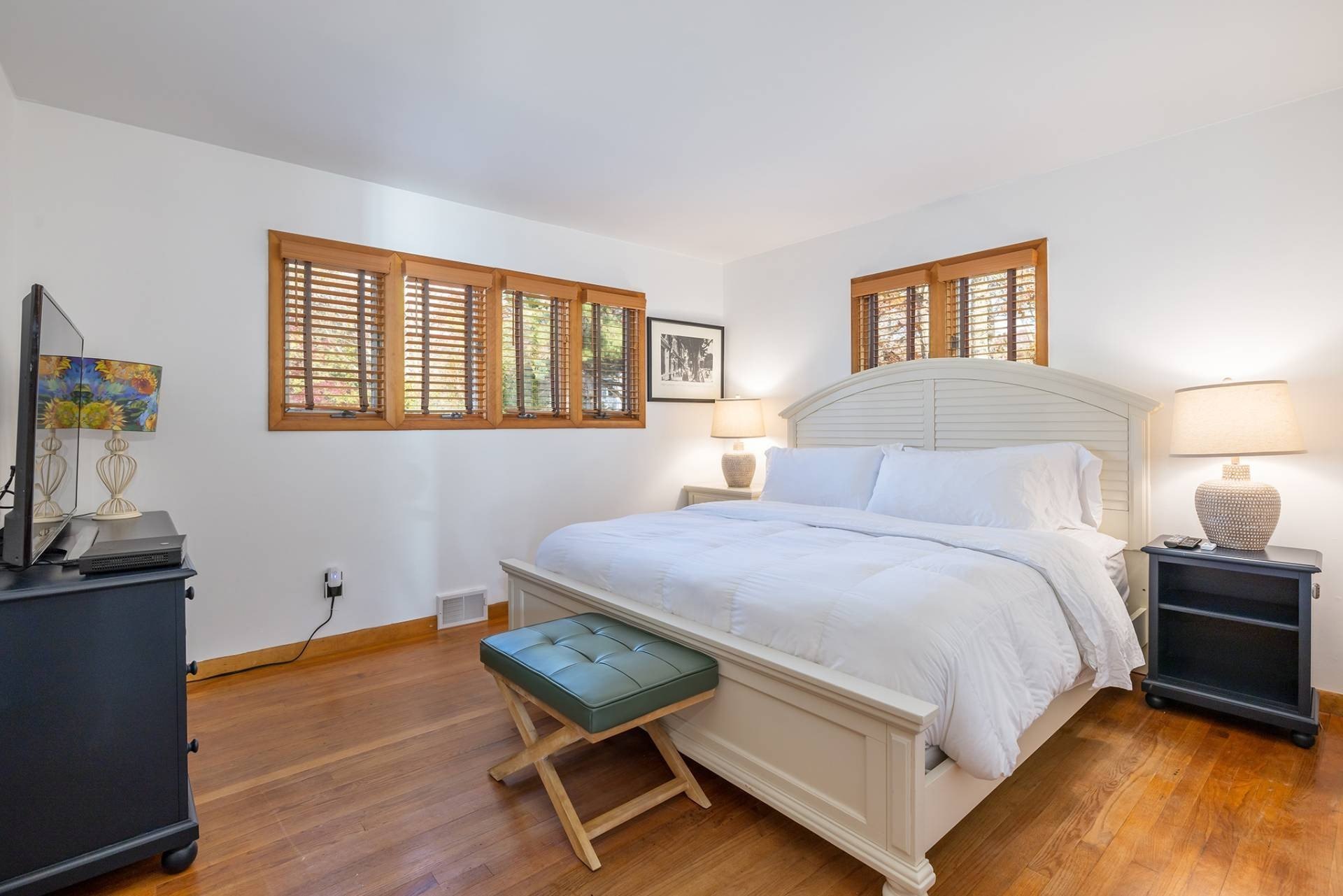 8 Susan St – photo 2