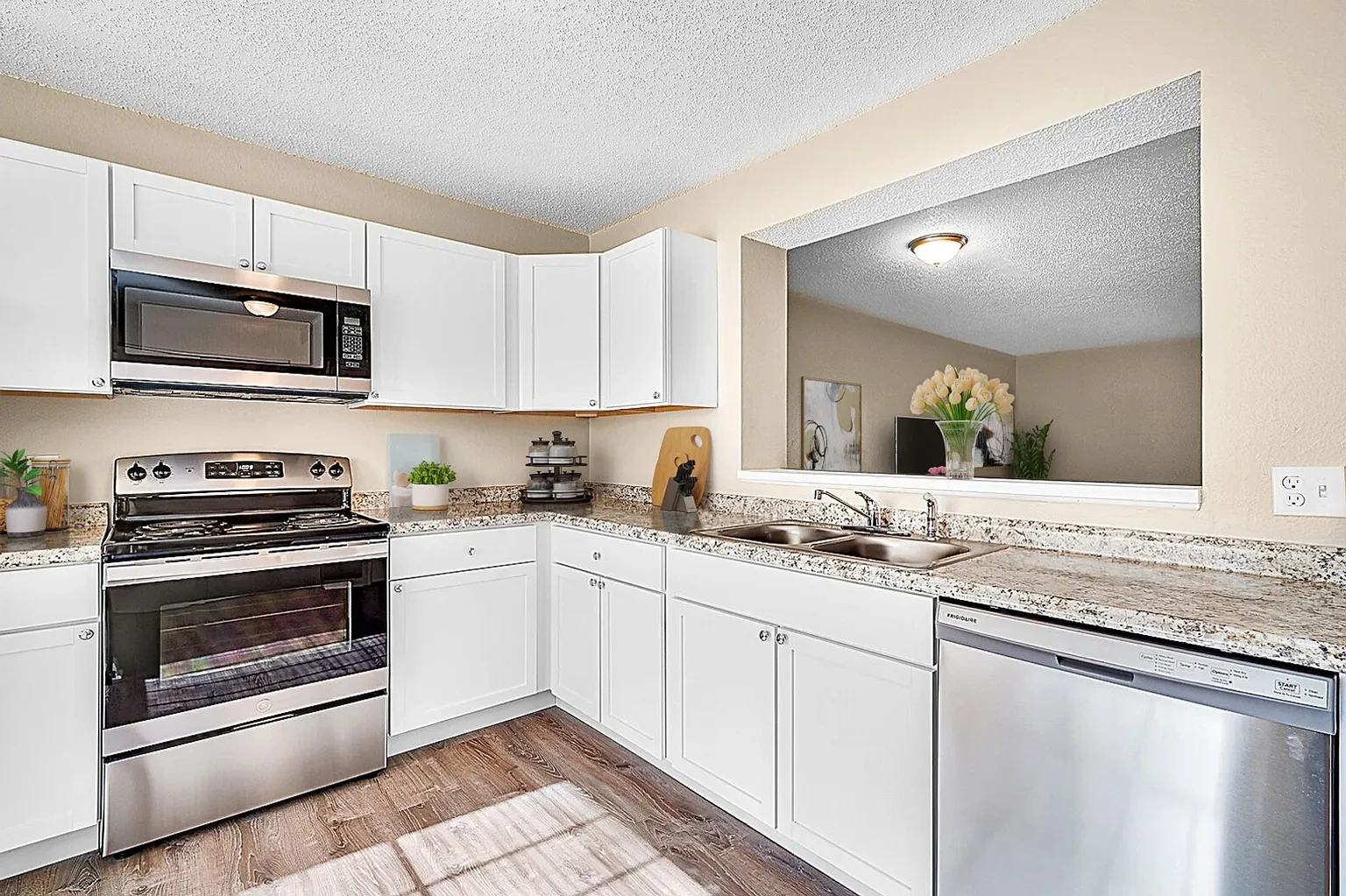 North Pointe Townhomes – photo 5