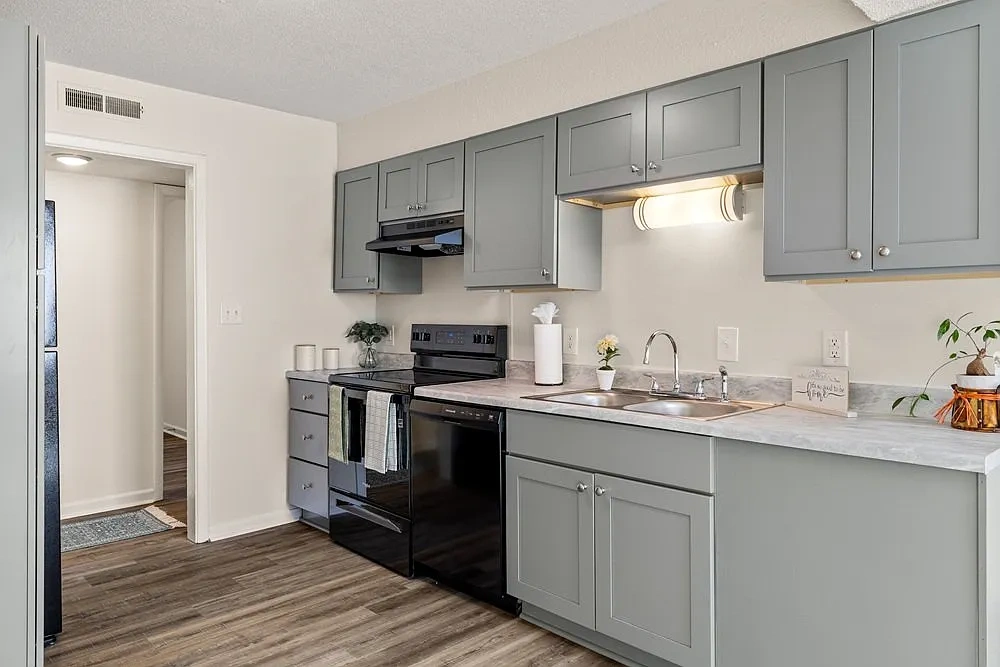 New Hanover Village Apartments – photo 4