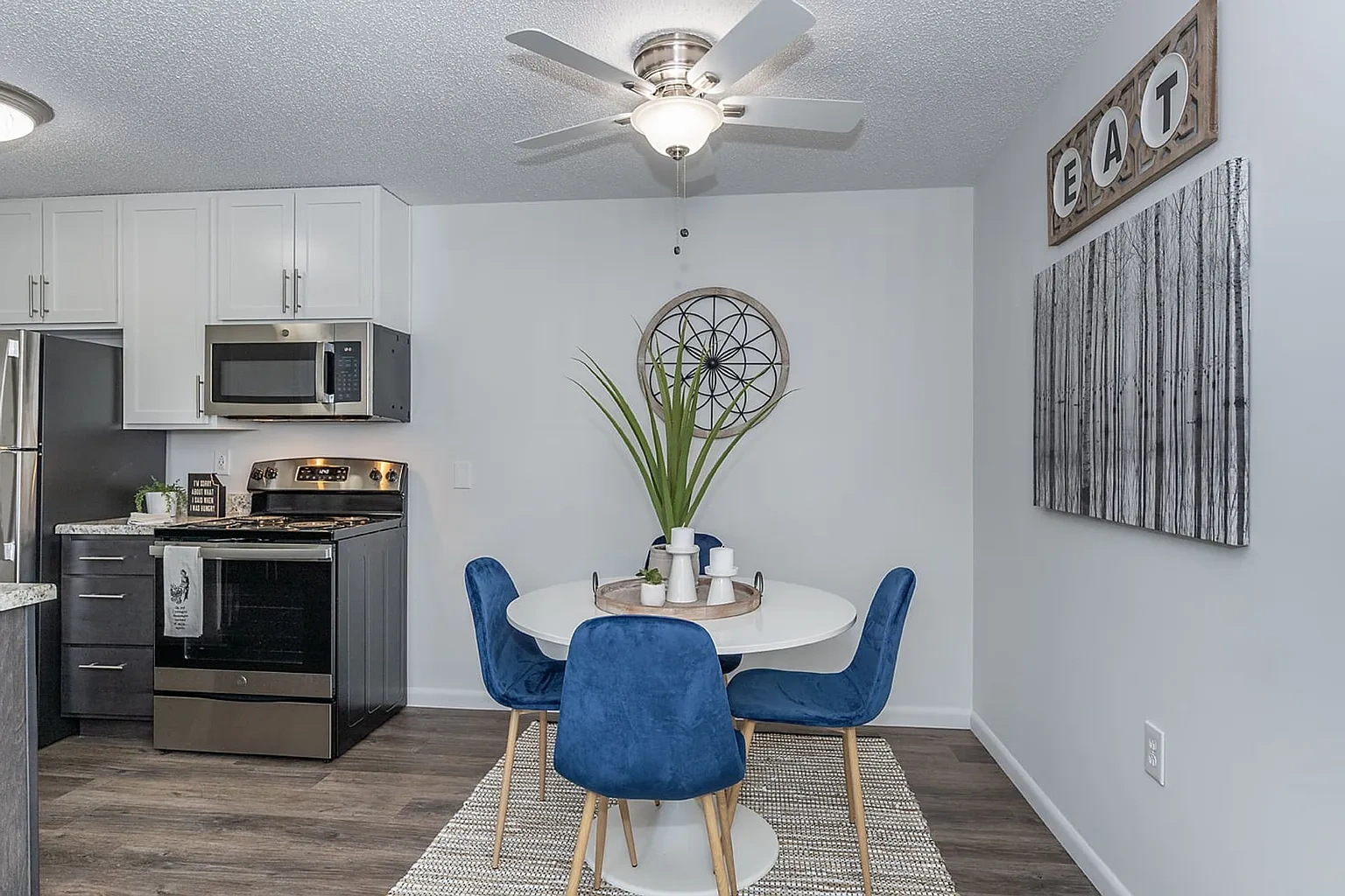 Love Where You Live: Modern 2- and 3-Bedroom Apartments in Beavercreek – photo 4