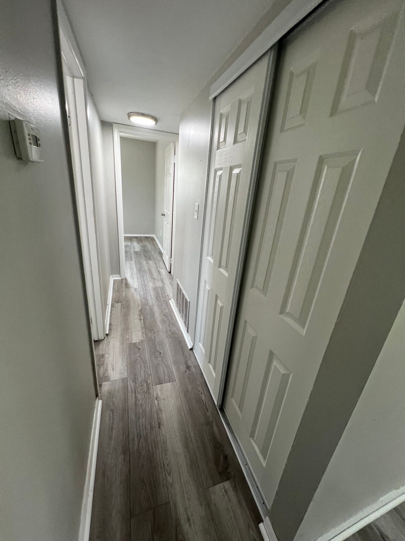 4241 Manhattan Ave unit 4241 - 2 – photo 5