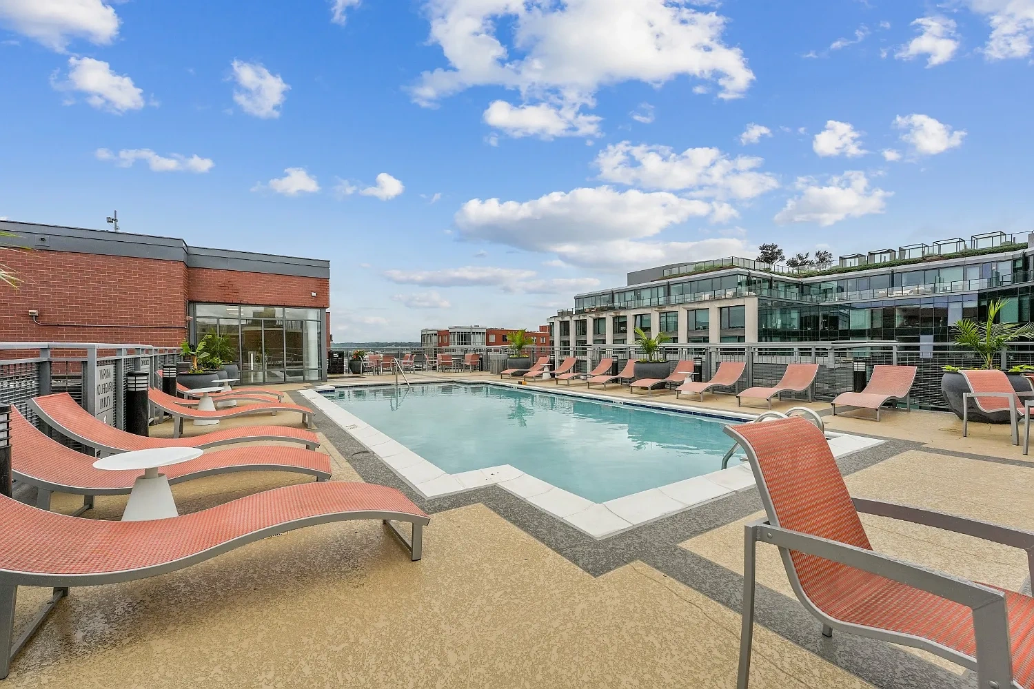 Seventy1Hundred Capitol Yards – photo 2
