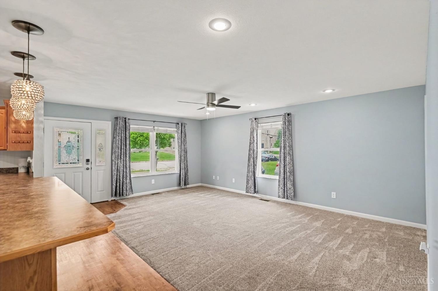 17 Washington Ave – photo 3