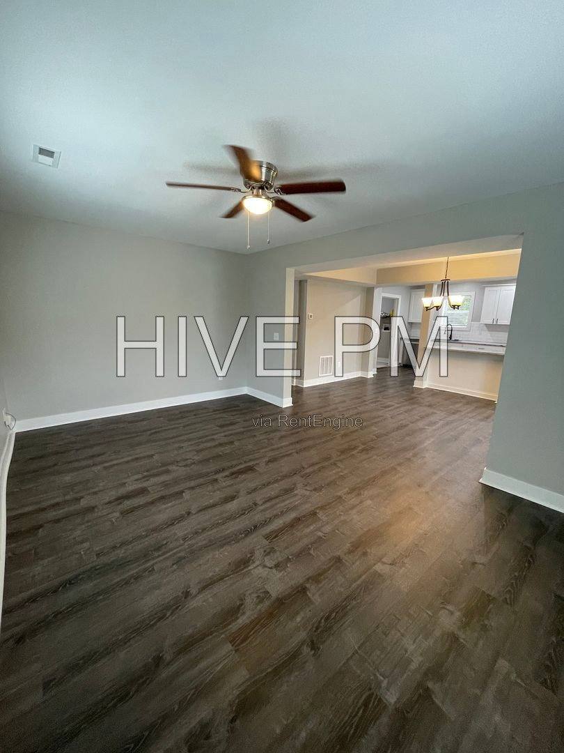 5735 Peabody Ave – photo 4