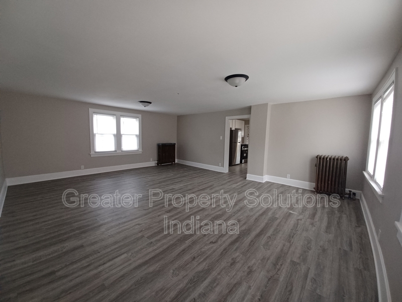 1719 Sheridan Ave – photo 2