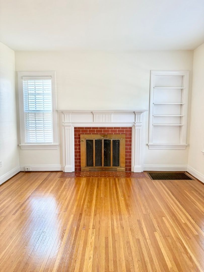 2414 Brighton Dr – photo 4