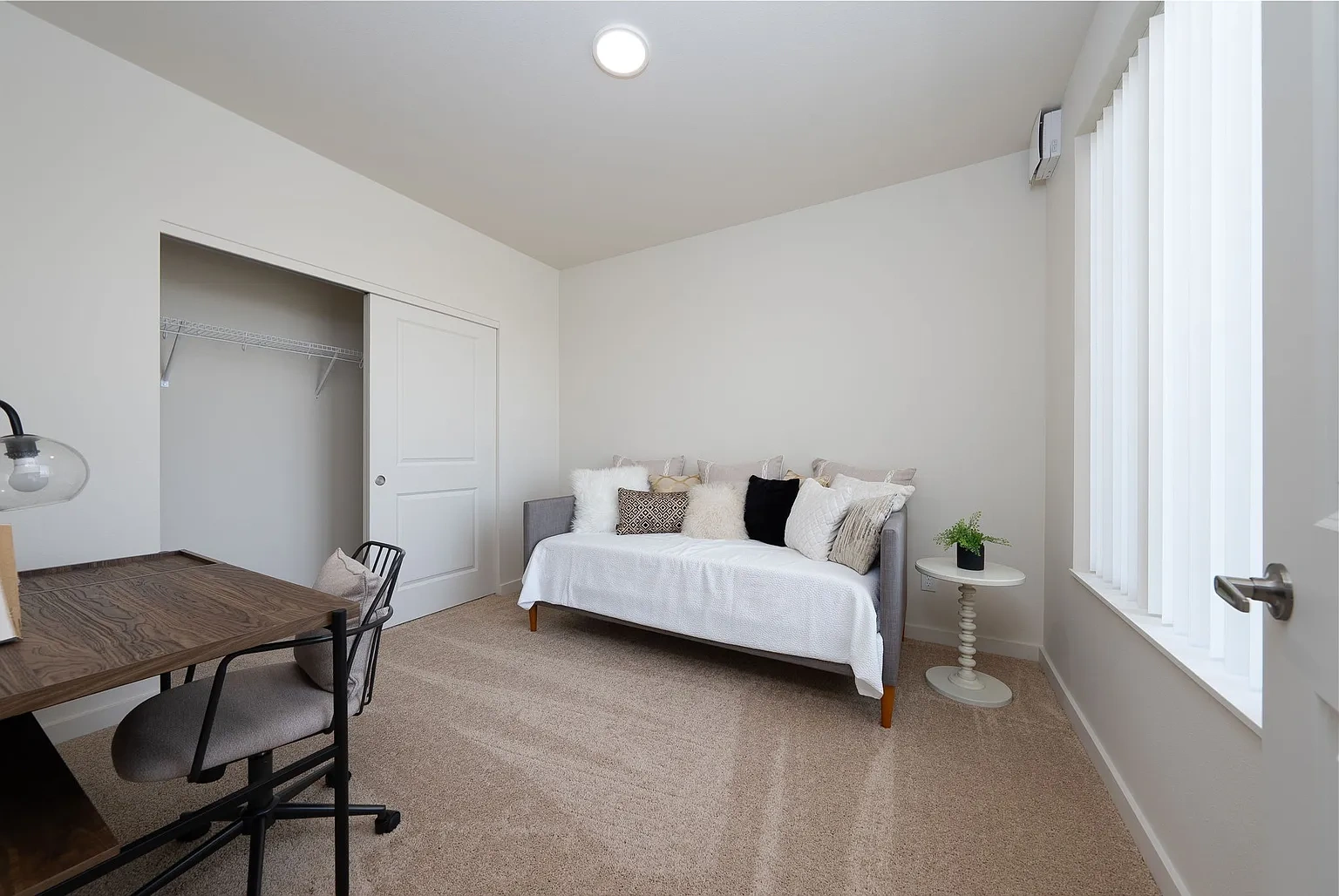 Magnesium Village Apartments – photo 4