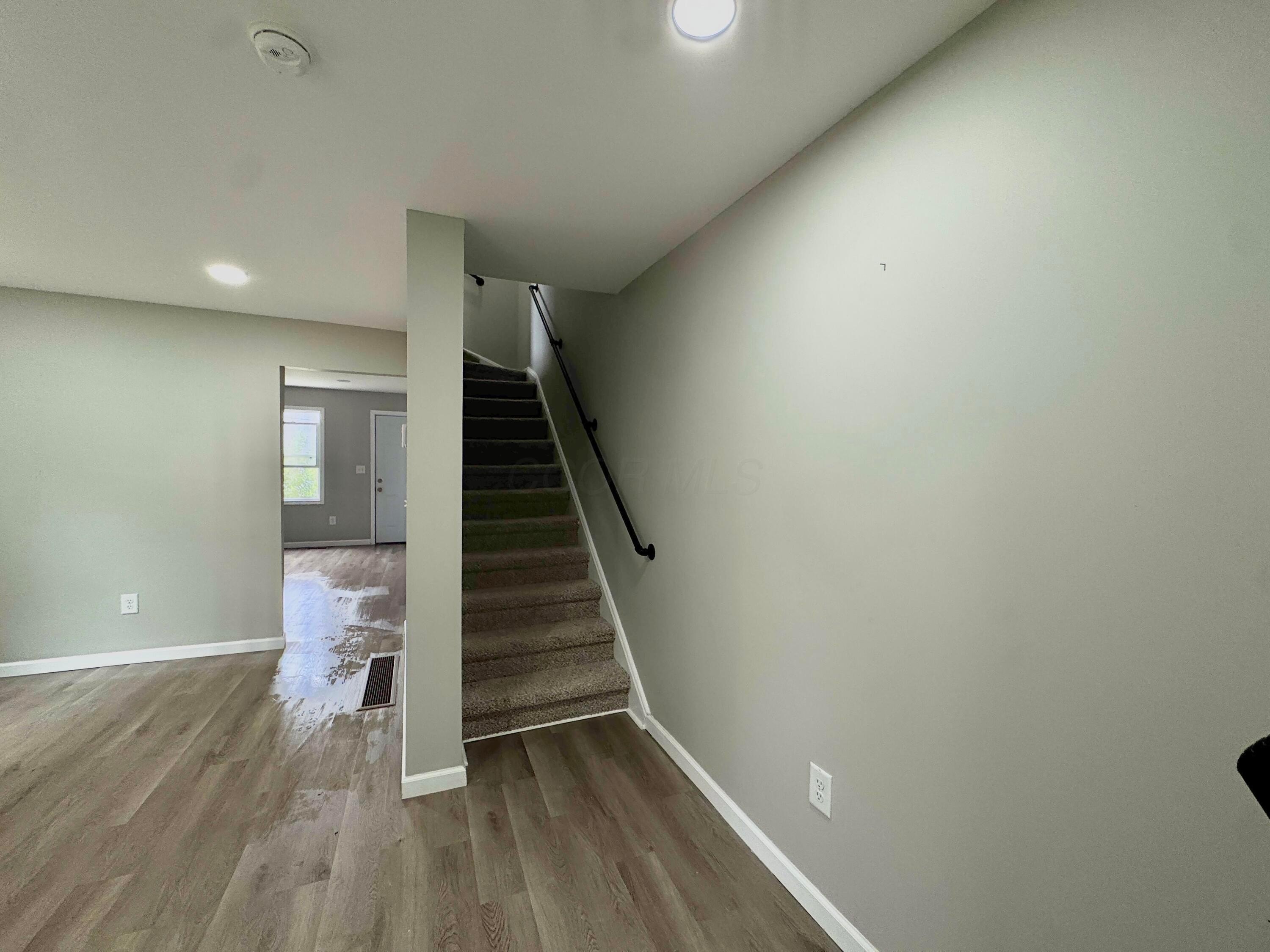 750 S Harris Ave #750 – photo 4