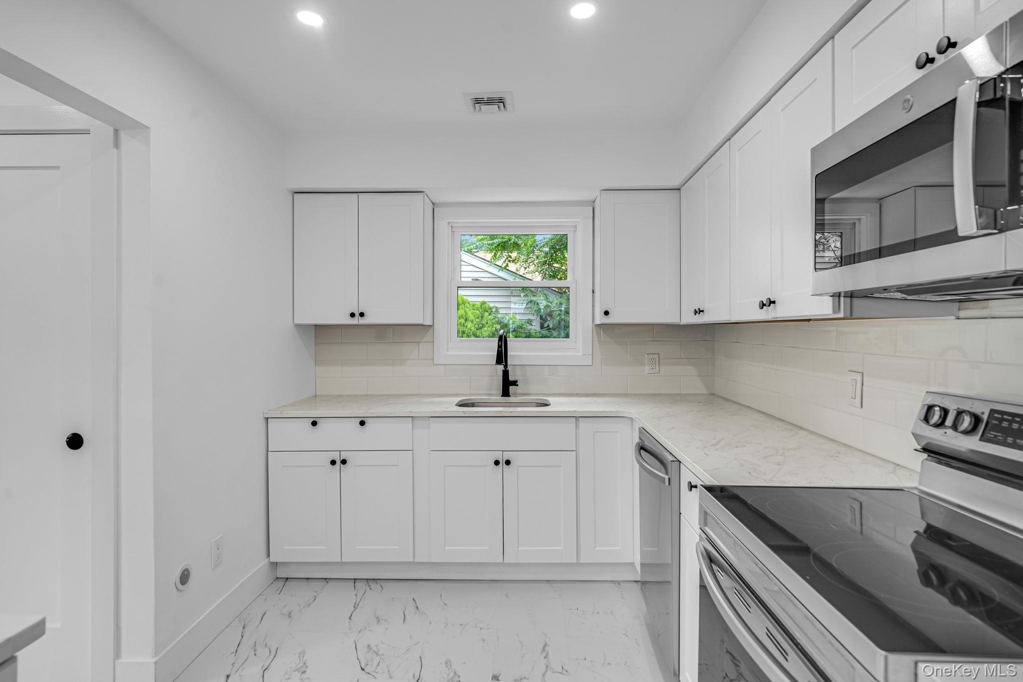 2386 New York Ave #1 – photo 5