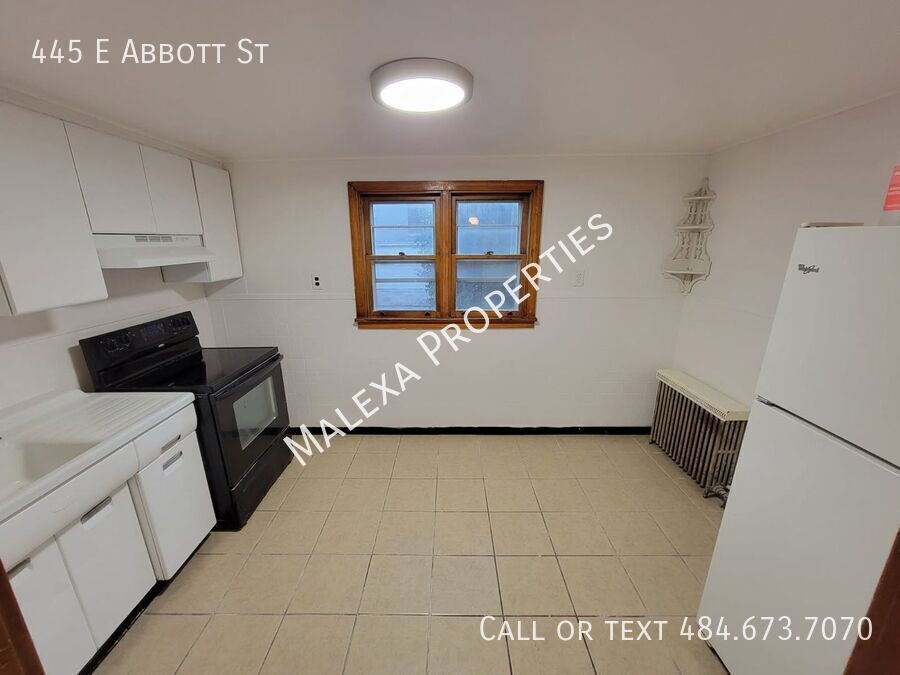 445 E Abbott St – photo 4