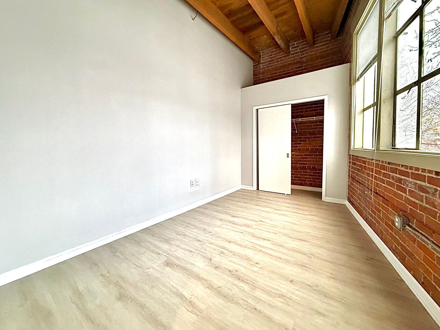 3307 Scranton Rd unit 205 – photo 5
