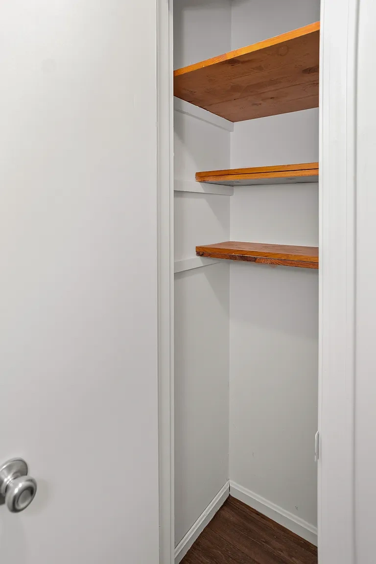 Oldham Square Apartments – photo 4