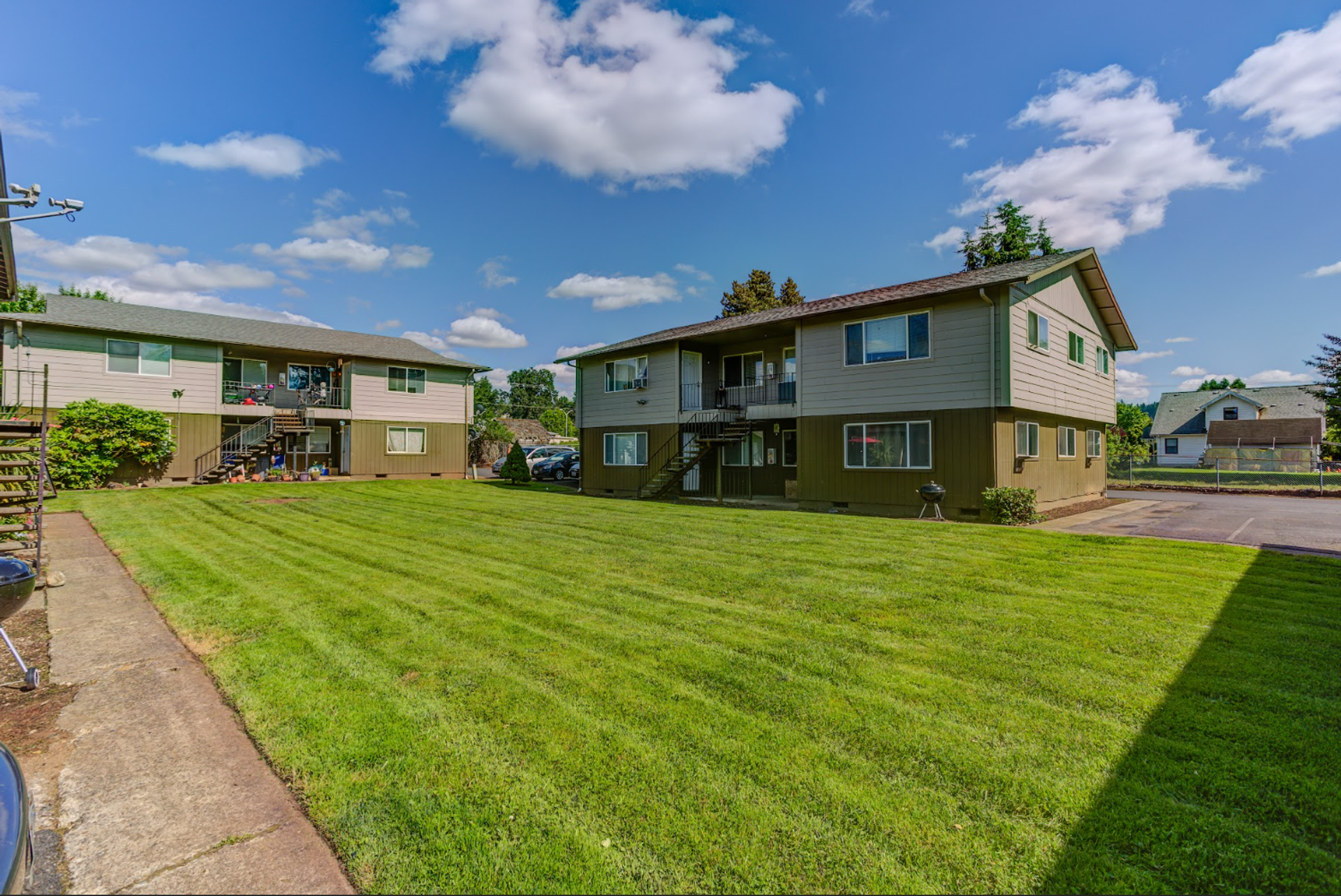 Broadway Apartments – photo 3