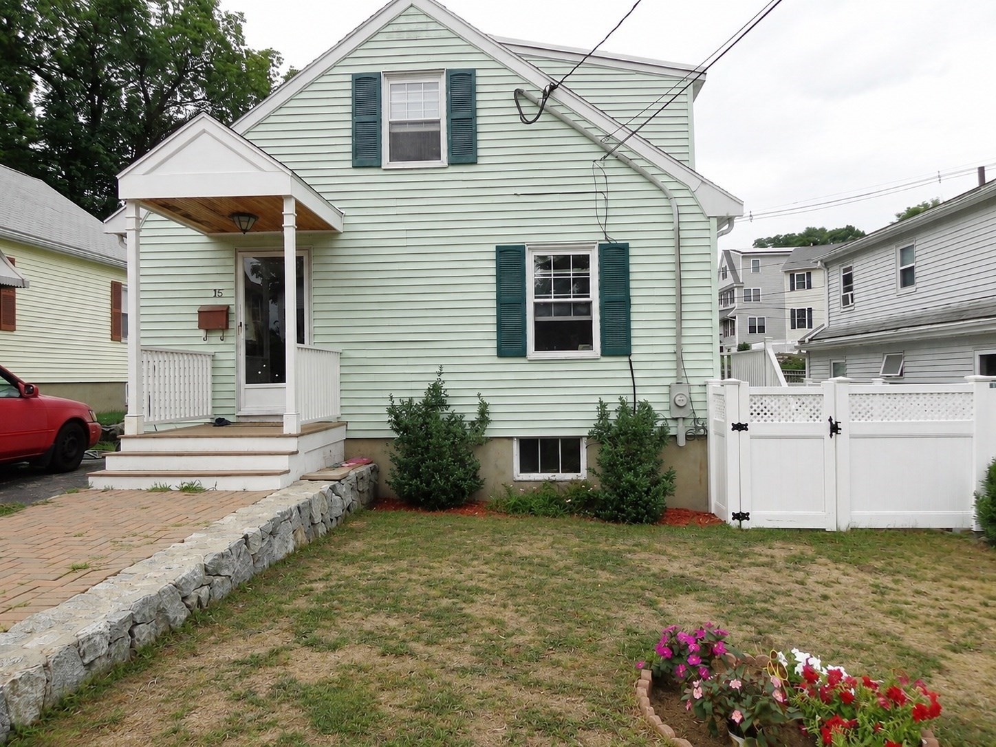 15 Governor Rd – photo 1