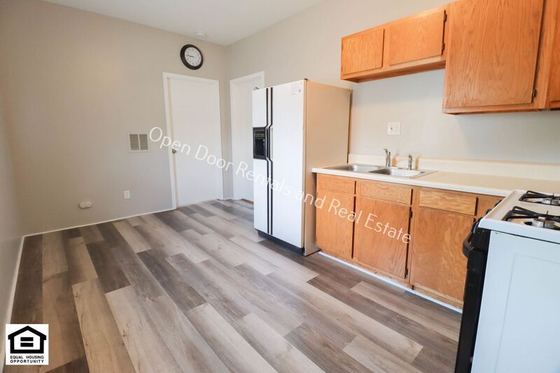 255 S Wayne St unit 105 – photo 3