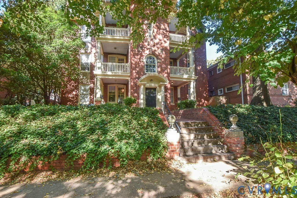 120 S Arthur Ashe Blvd #1 – photo 1