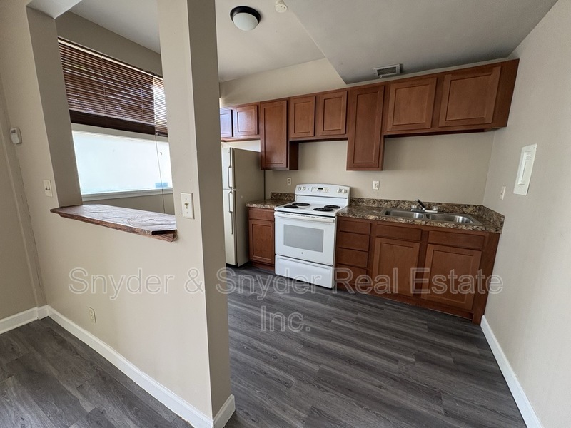 777 W Market St unit C2 – photo 4