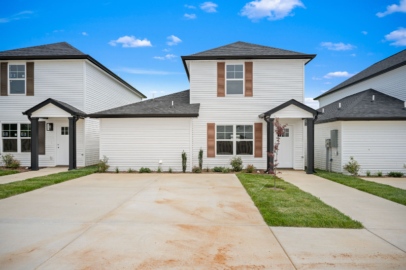 121 Mullican St – photo 1