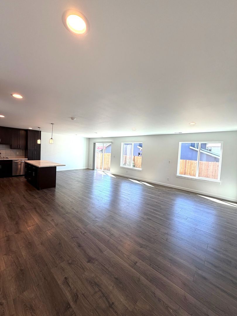1130 131st St SE unit Unit B – photo 2