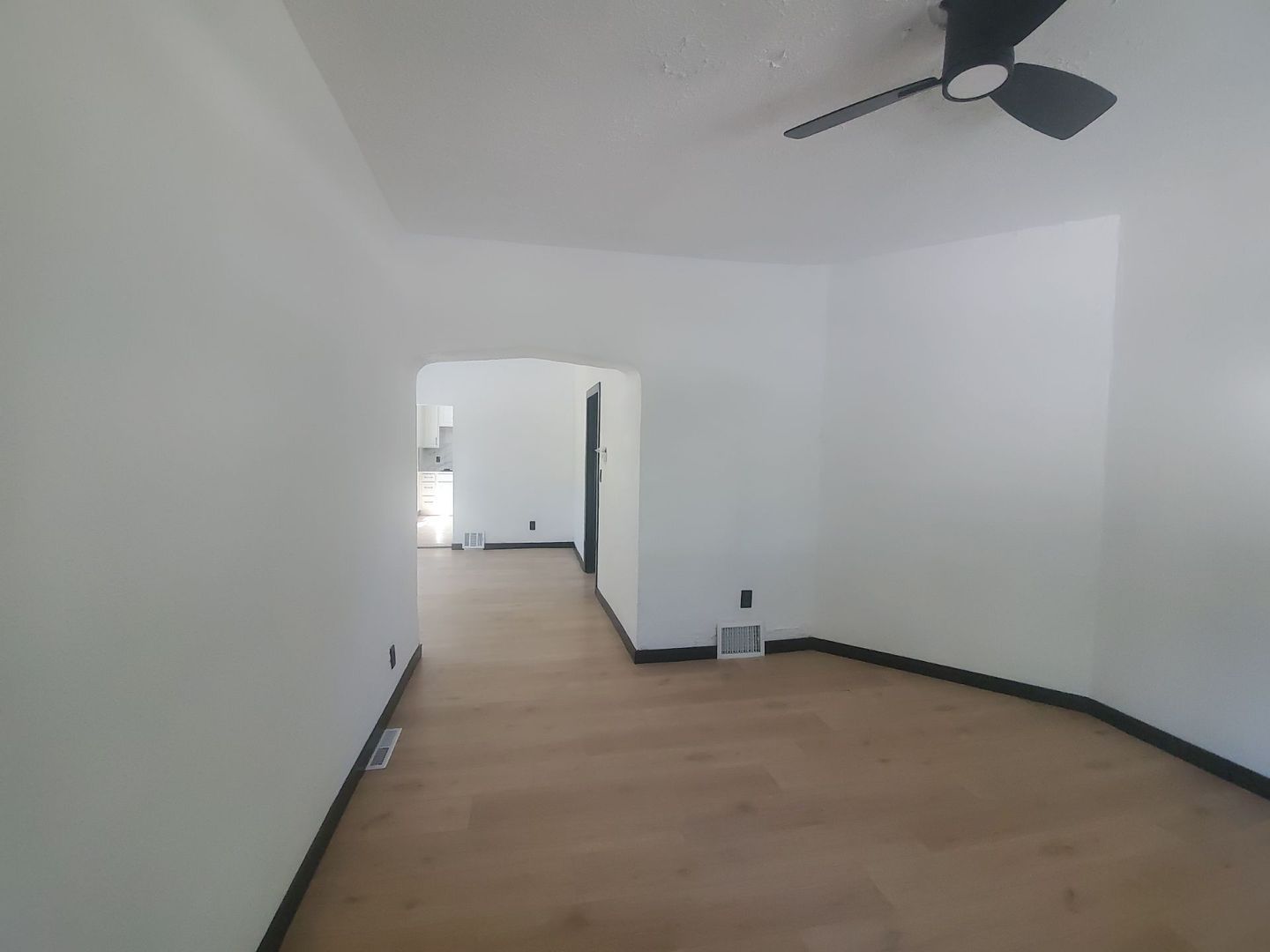 1360 E 93rd St unit 1360 E 93rd - Unit #2 – photo 2
