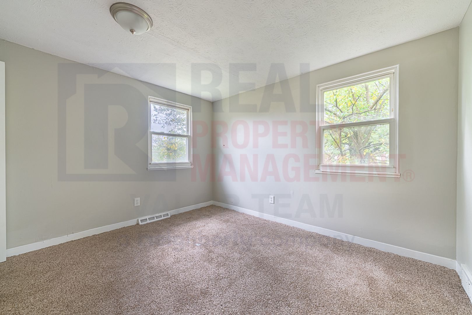 3060 Charles V. Carr Pl – photo 4