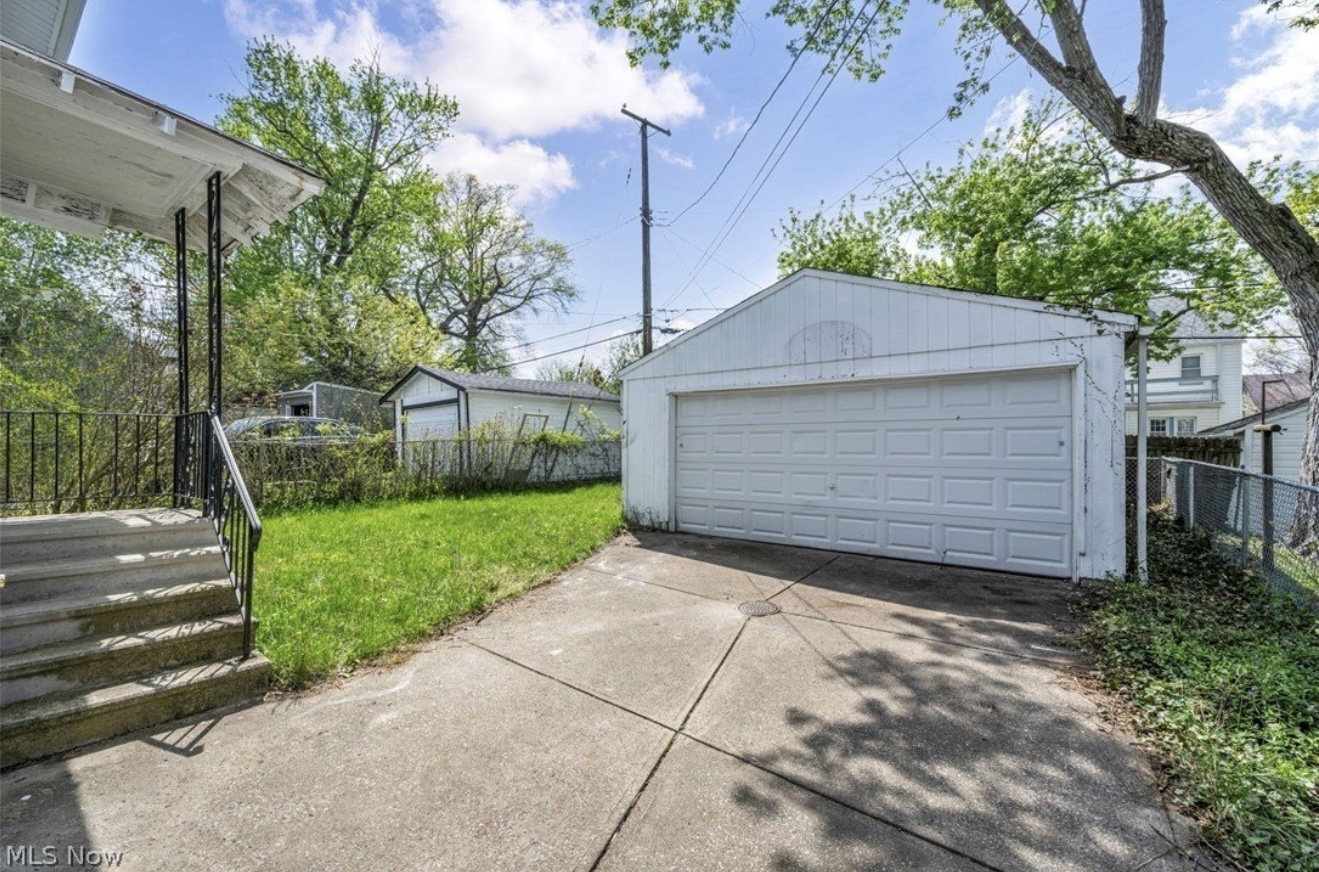 936 Selwyn Rd – photo 2