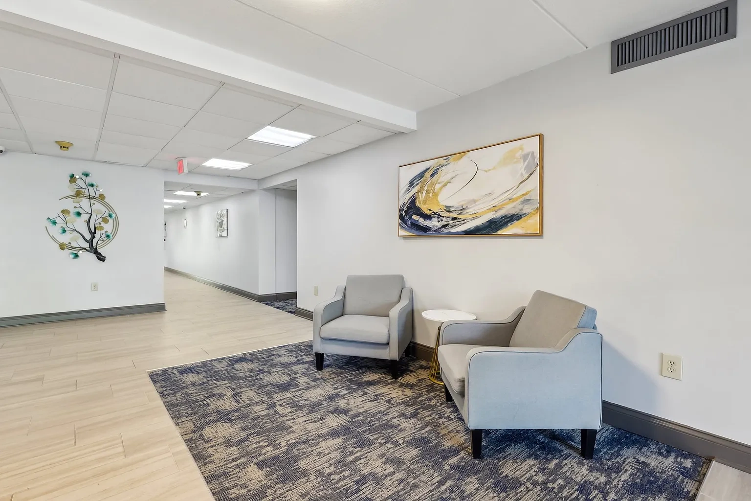 Amberson Plaza – photo 2