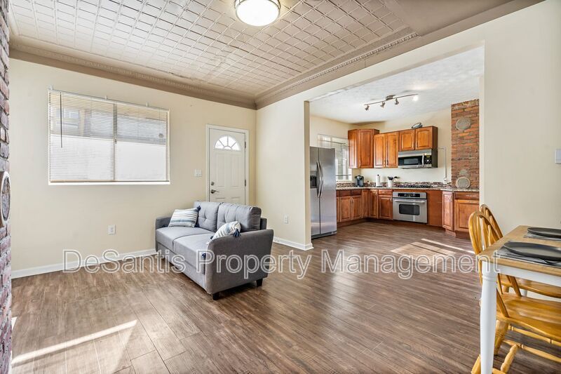 1129 Brabec St unit # 1 – photo 3