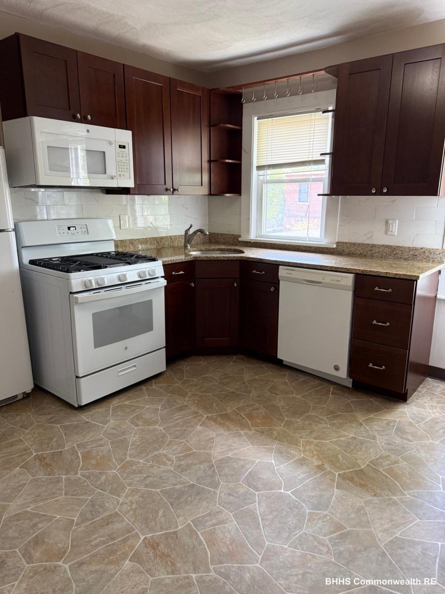 23 Fair Oaks St – photo 4