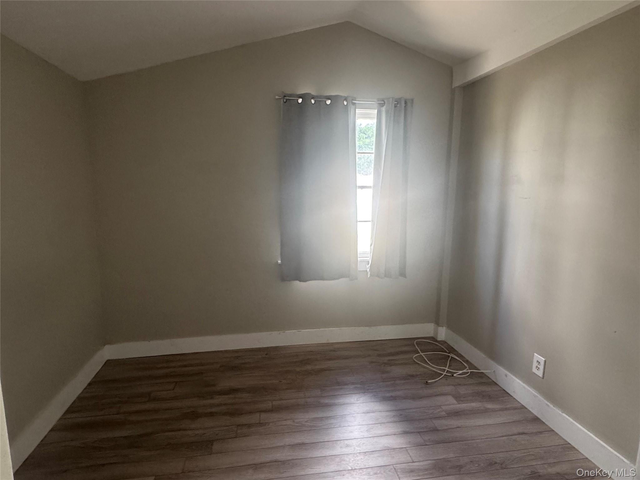 425 Landing Ave – photo 5