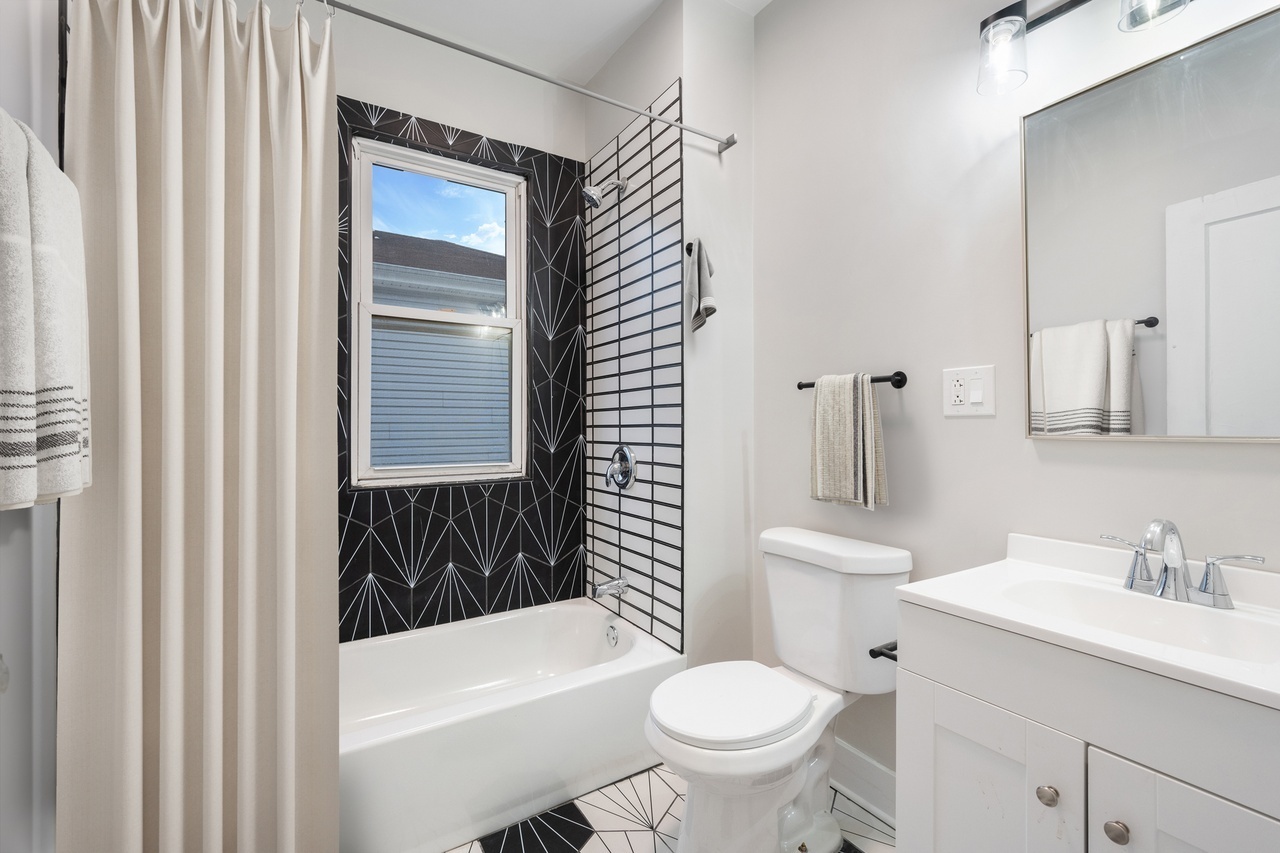 11317 S Aberdeen St – photo 2