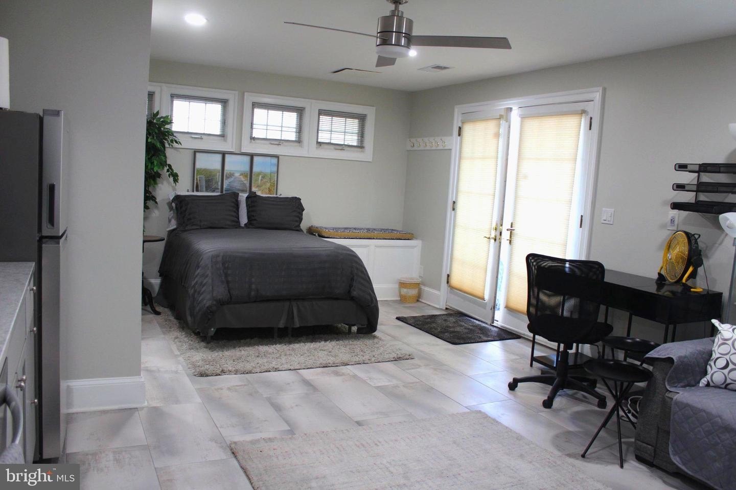 7703 Newcastle Dr – photo 3