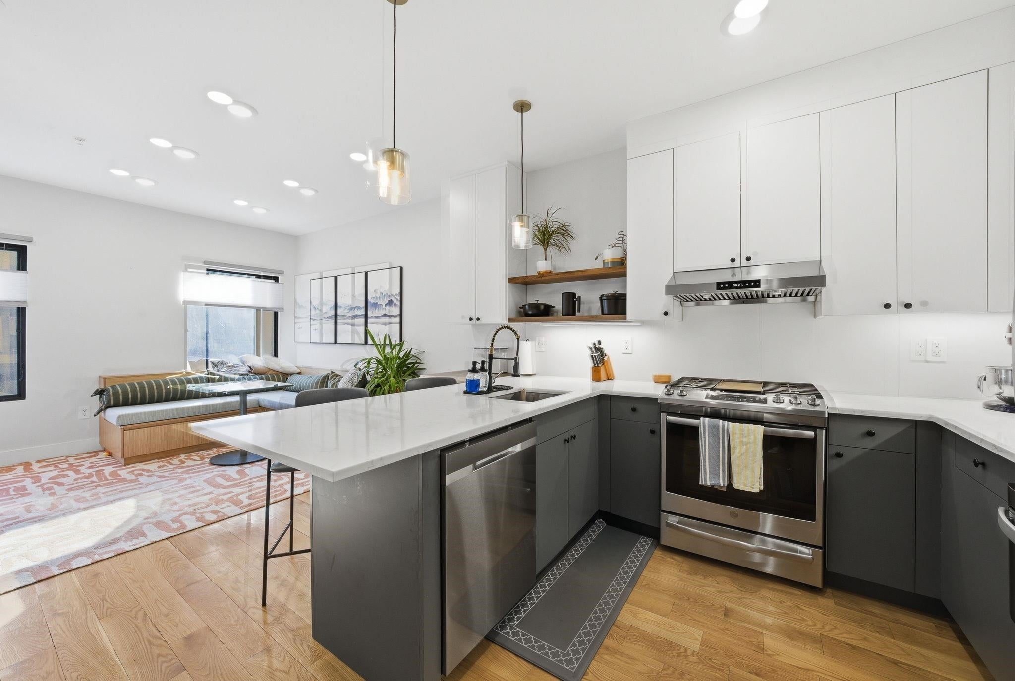 22 Lincoln St unit 1 – photo 5