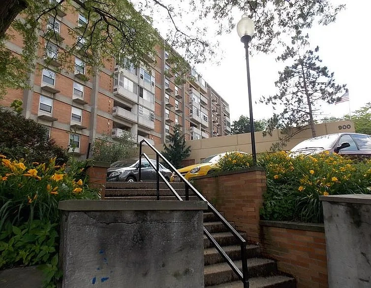 Highland Towers – photo 5