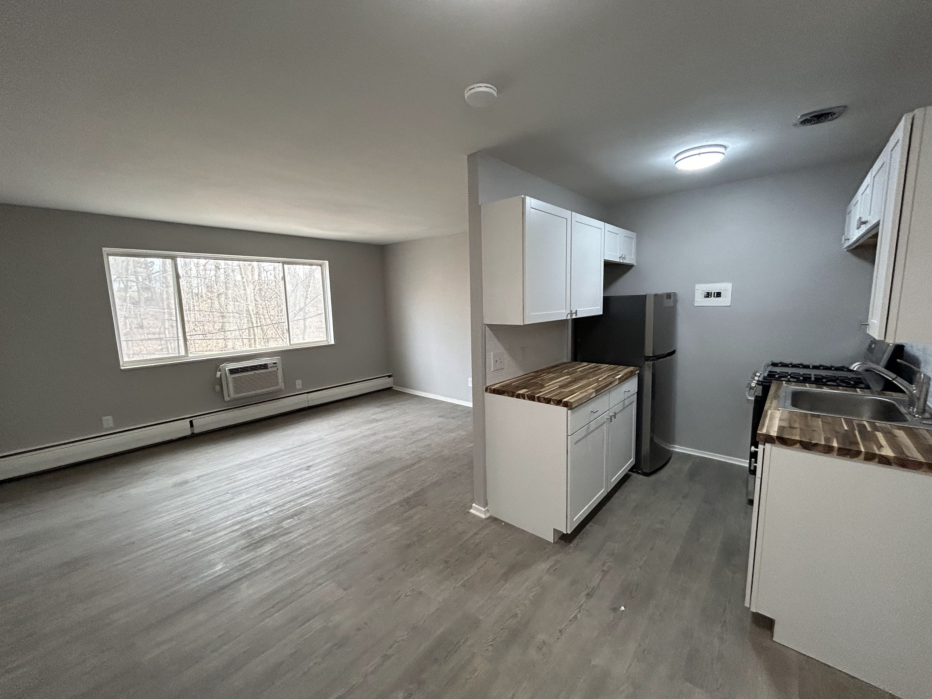 5279 E 126th St unit 79-103 – photo 2